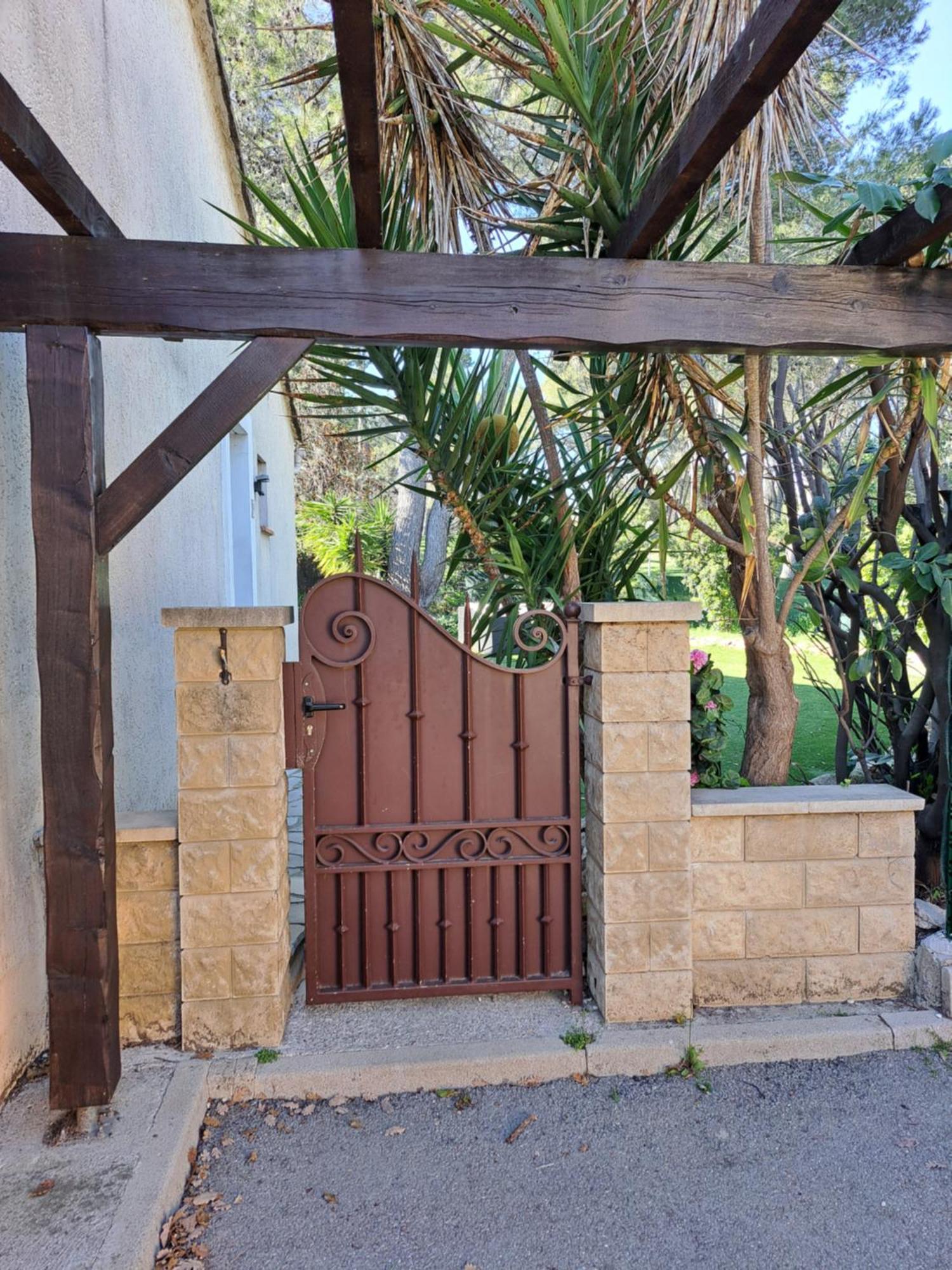 Maisonnette Au Milieu Des Pins 무젱 외부 사진